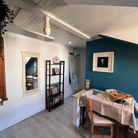 Appartamento Mansarda Nel Centro Di